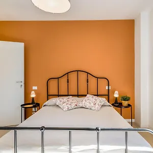 Family & Friends With Shared Bathroom Italia